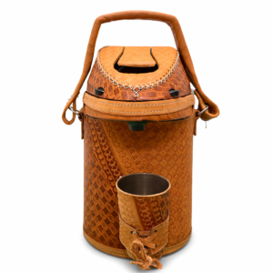 Garrafa Térmica Revestida em Couro – Estilo Tradicional